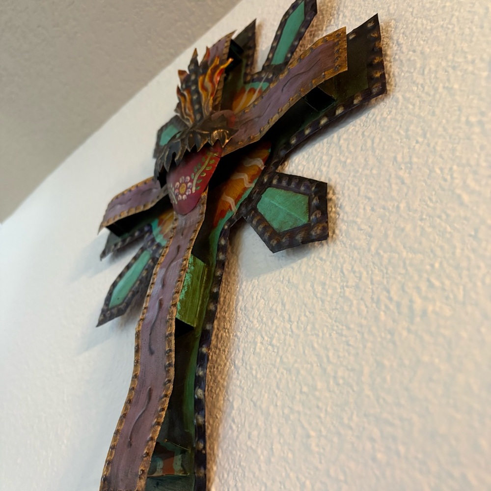 Mexican Tin Art Cross - Picture 5 of 6